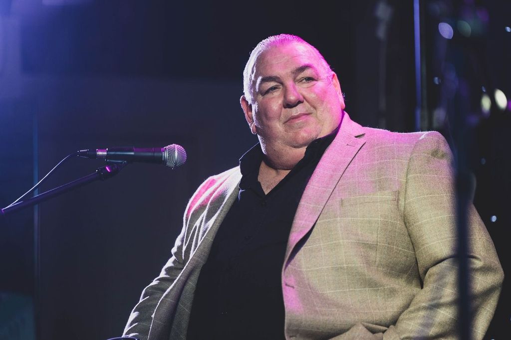 Clwb y Bont x Gŵyl Dewi